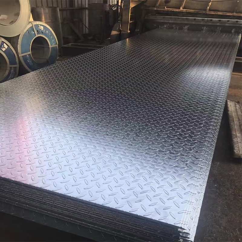 Antiskid Floor 304 4X8FT Diamond Stamped Checkered Stainless Steel Sheet For Metro Project